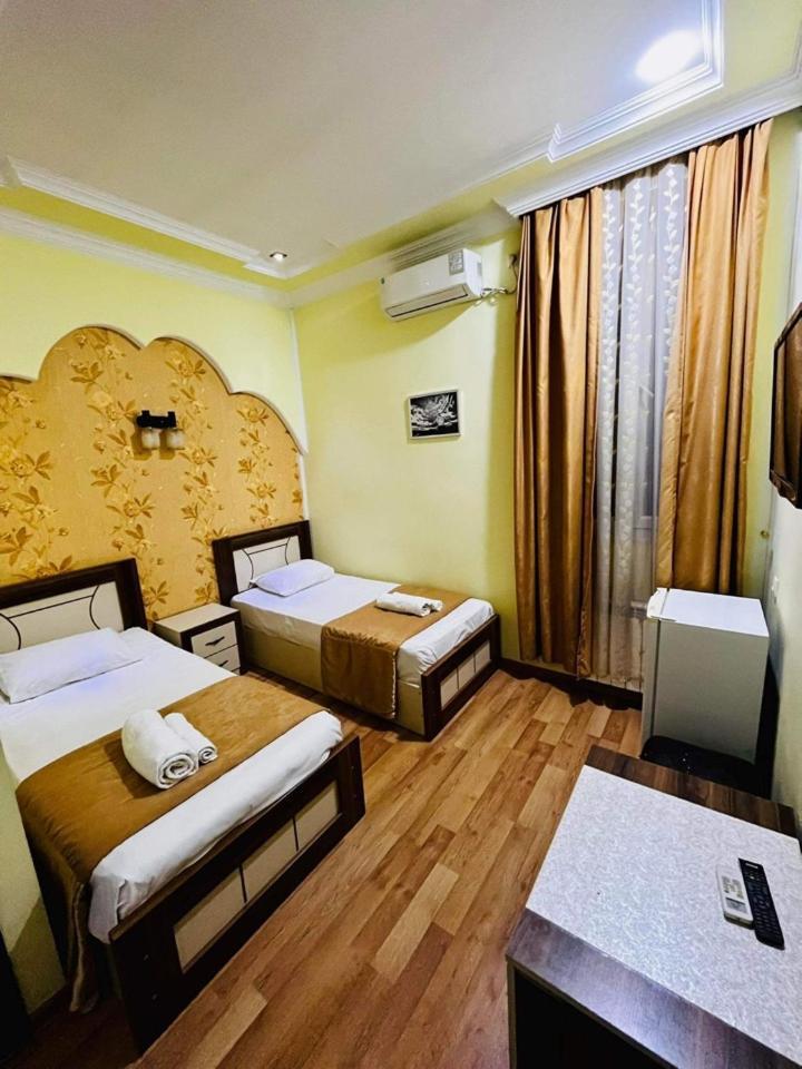 Lux Palace Hotel Kutaisi Ngoại thất bức ảnh