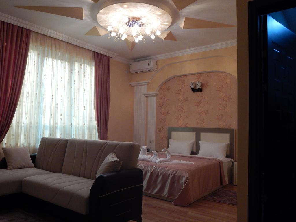 Lux Palace Hotel Kutaisi Phòng bức ảnh