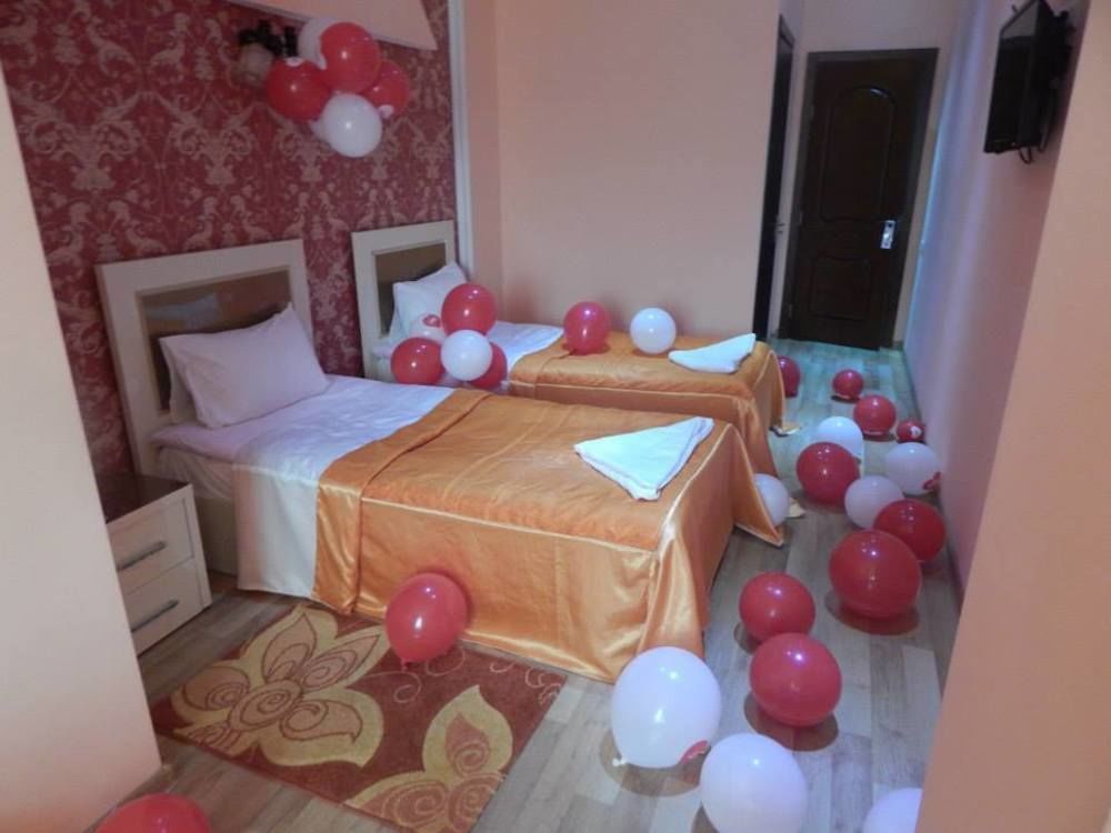 Lux Palace Hotel Kutaisi Ngoại thất bức ảnh