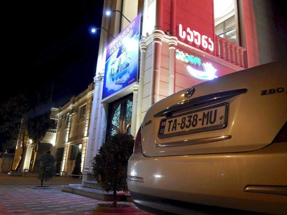 Lux Palace Hotel Kutaisi Ngoại thất bức ảnh